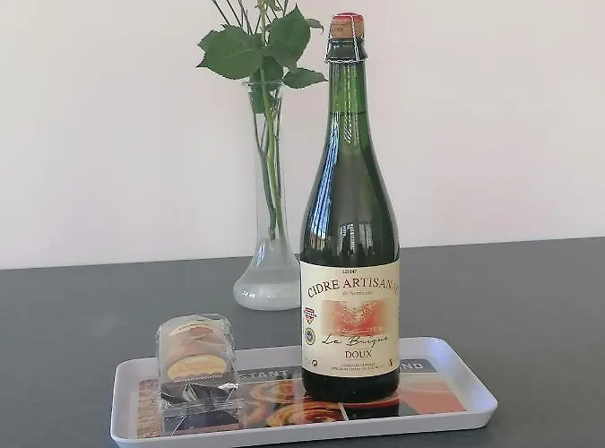 Le C-47 Proche Des Plages Du Debarquement *