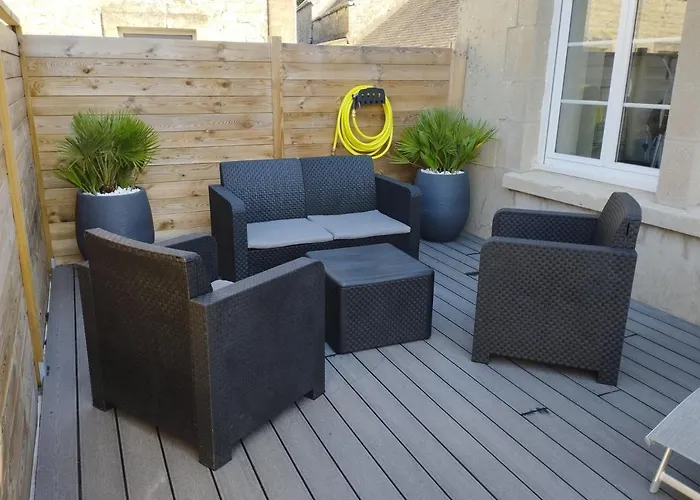 Le C-47 Proche Des Plages Du Debarquement *